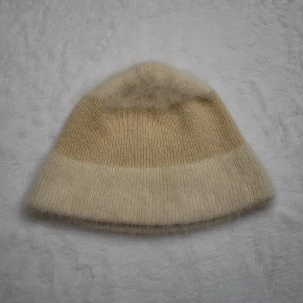 American Eagle Beanie Sz O/S Colorblock Lambs Wool Angora Neutral Minimalist